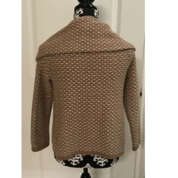 Banana Republic Italian Yarn Cardigan - Picture 2 of 5